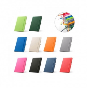 ANNE. Bloco de notas A5 em poli�ster reciclado (100% rPET) com folhas pautadas