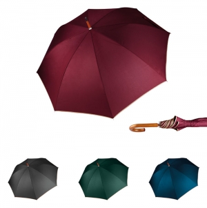 Chap�u-de-chuva com pega em madeira